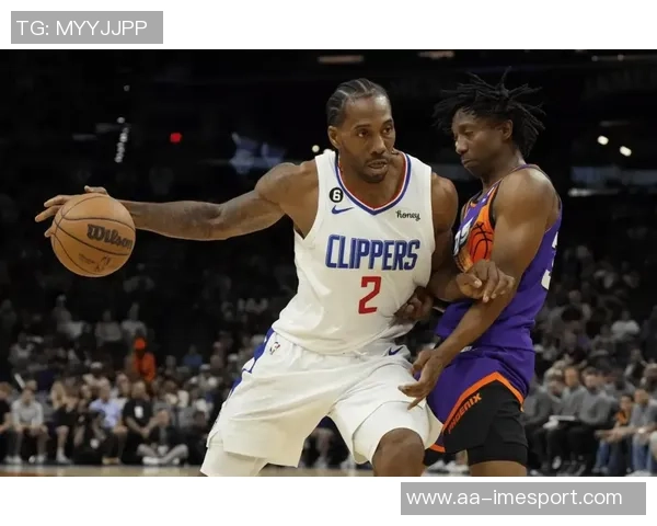 快船季前赛对阵广州龙狮比尔因膝伤缺席其他球员全力出战